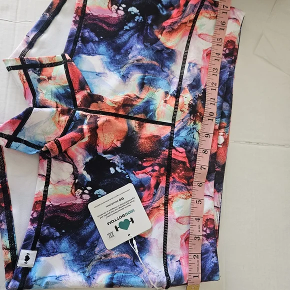 Wodbottom Color Splash Exercise Shorts,NWT, Small - Picture 4 of 7